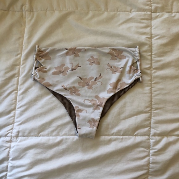 ACACIA MURRAY BOTTOMS - Picture 1 of 2